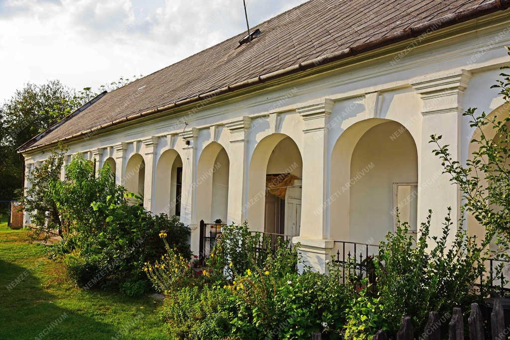 Épületfotó - Szilvásvárad - Parasztház