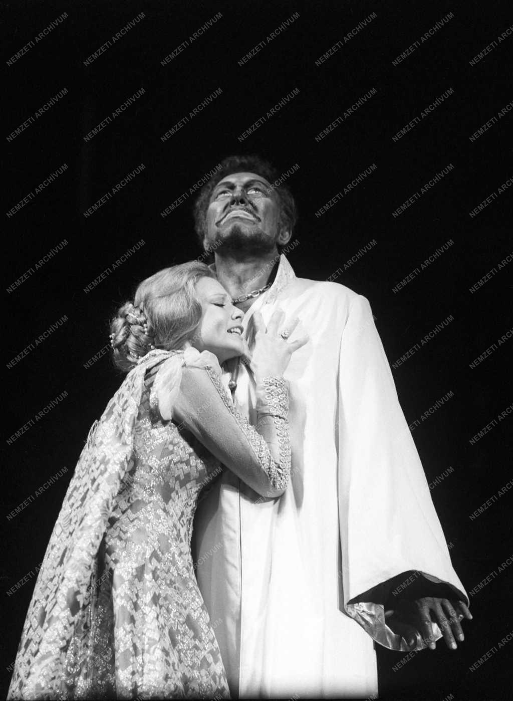 Kultúra - Színház - A Madách Színház szeptember 28-án bemutatja Shakespeare: Othello című drámáját, rendező Ádám Ottó