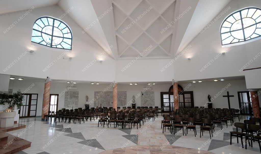 Egyház - Budapest-Kelenföld Szent Gellért Plébánia épületegyüttes