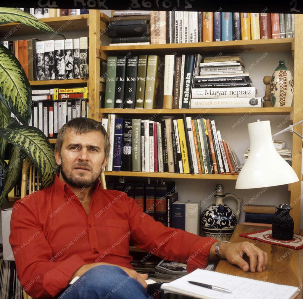 Kultúra - Nagy Bandó András humorista