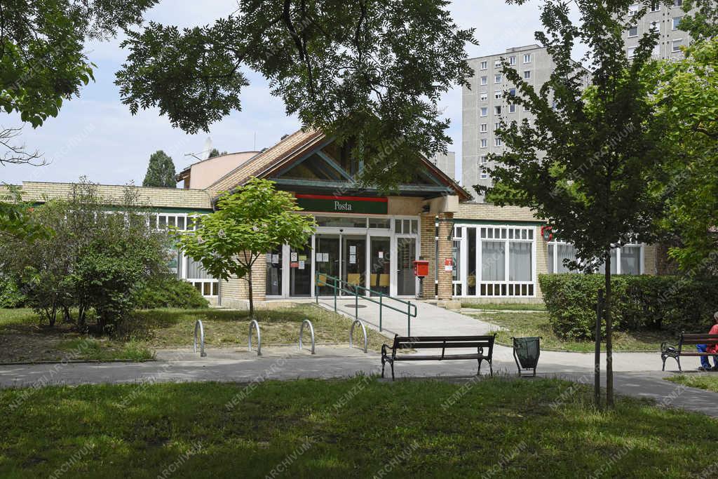 Városkép - Budapest - 50 éves Újpalota