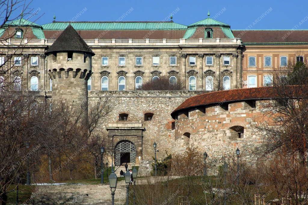 Városkép  - Budapest - A Budavári Palota délkeleti részlete