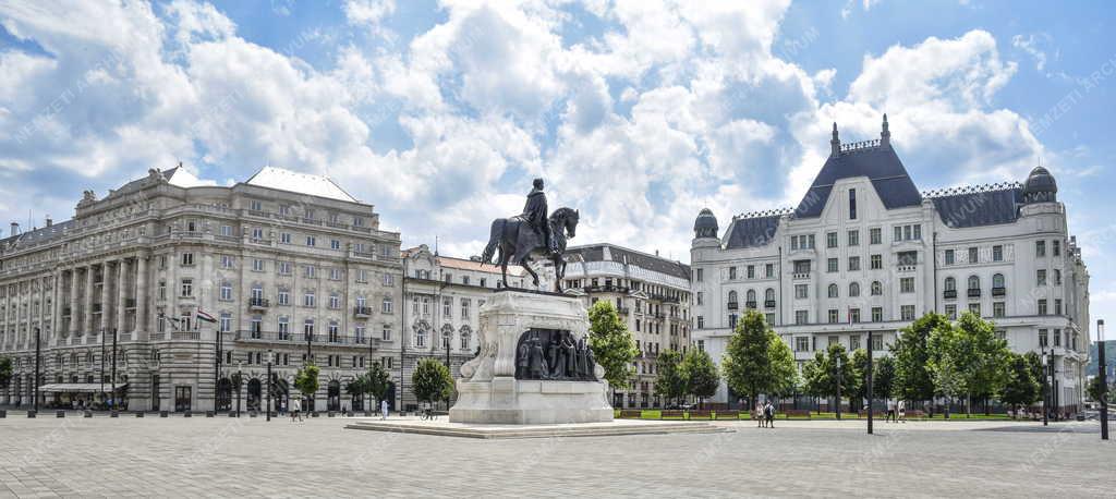 Városkép - Budapest - Kossuth Lajos tér