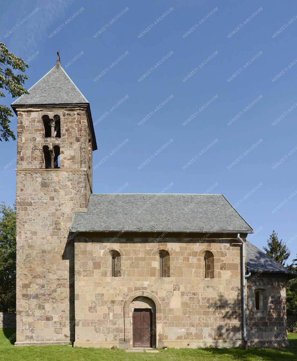 Egyházi épület - Nagybörzsöny - Szent István-templom