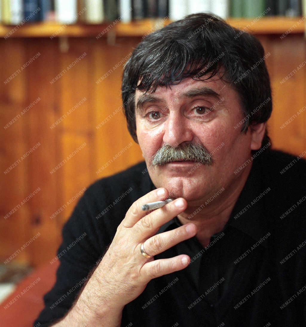 Juhász Ferenc Kossuth-díjas költő