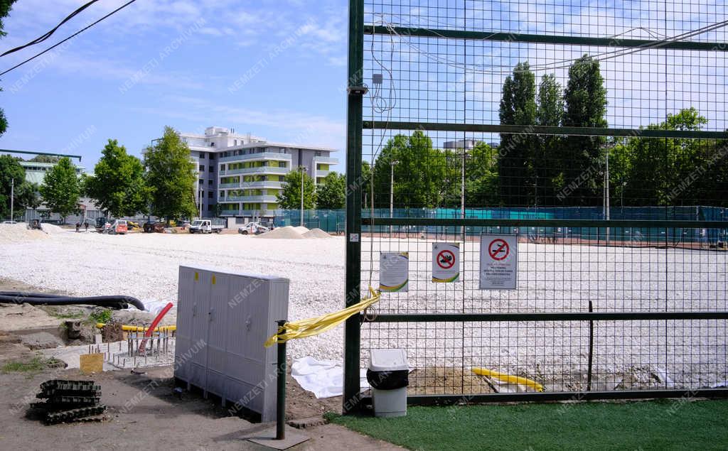 Városkép - Budapest - Az ELTE Mérnök utcai sporttelepe