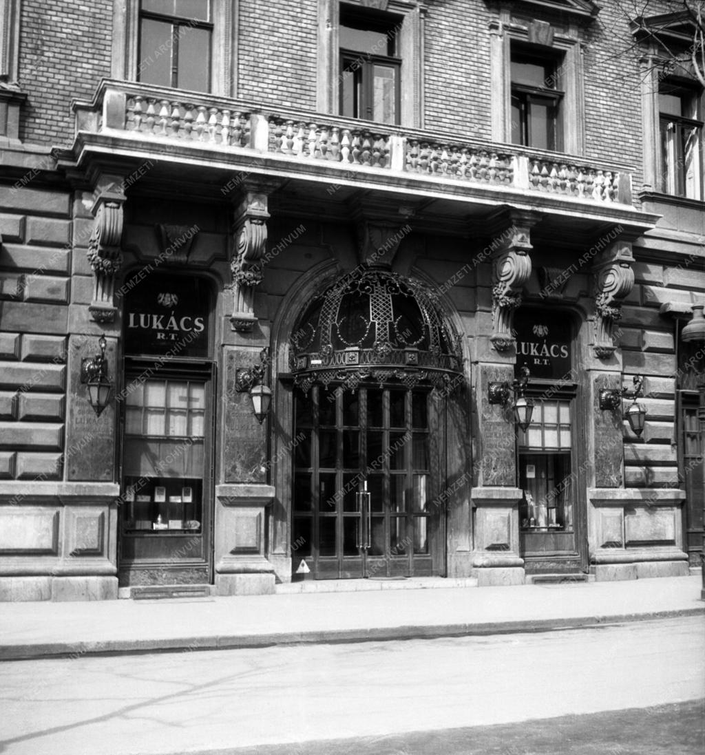 Vendéglátás - Lukács Cukrászda