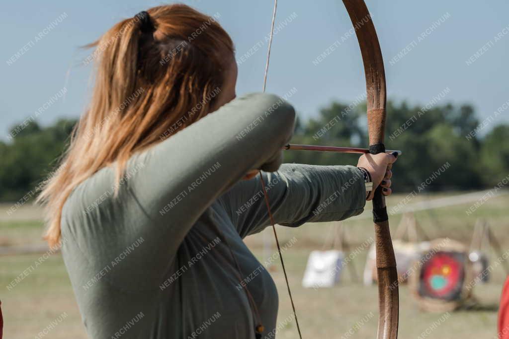 Néphagyomány - Kultúra - Ősök Napja Bugacon - Kurultaj Magyar Törzsi Gyűlés