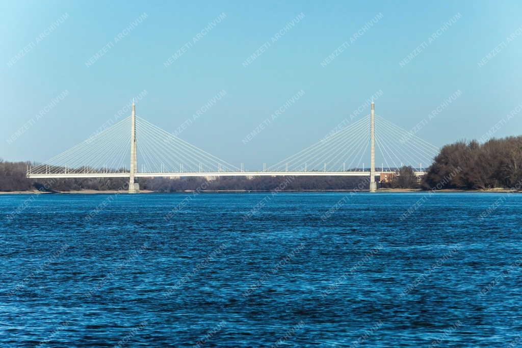 Közlekedés - Budapest - A Megyeri híd