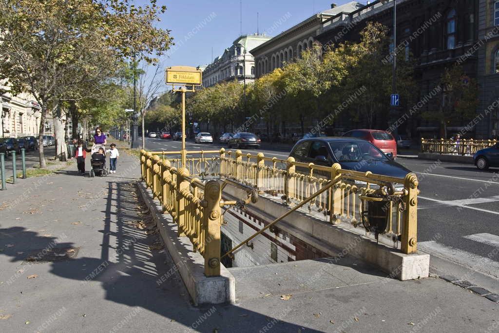 Városkép - Budapest - A Millenniumi Földalatti vasút megállója