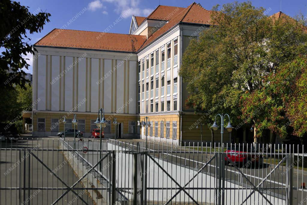 Épületfotó - Budapest - A Pest Megyei Levéltár új otthona