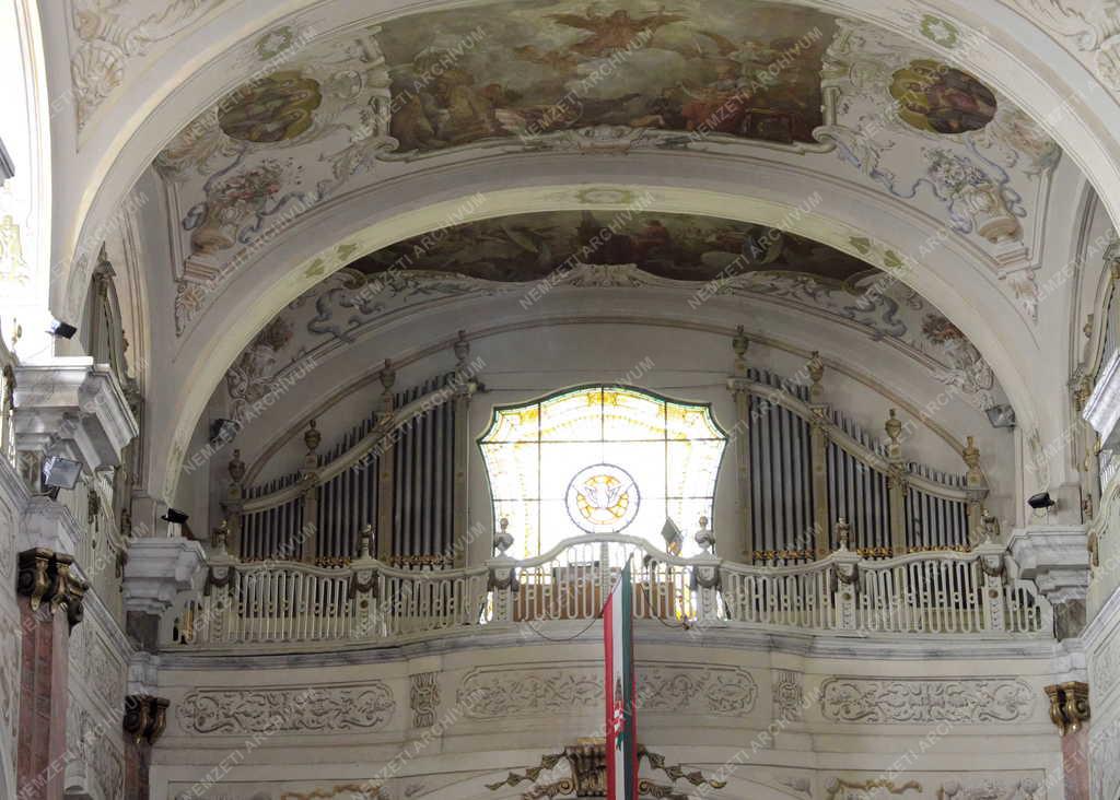 Egyházi épület - Gyöngyös - Szent Bertalan-templom 