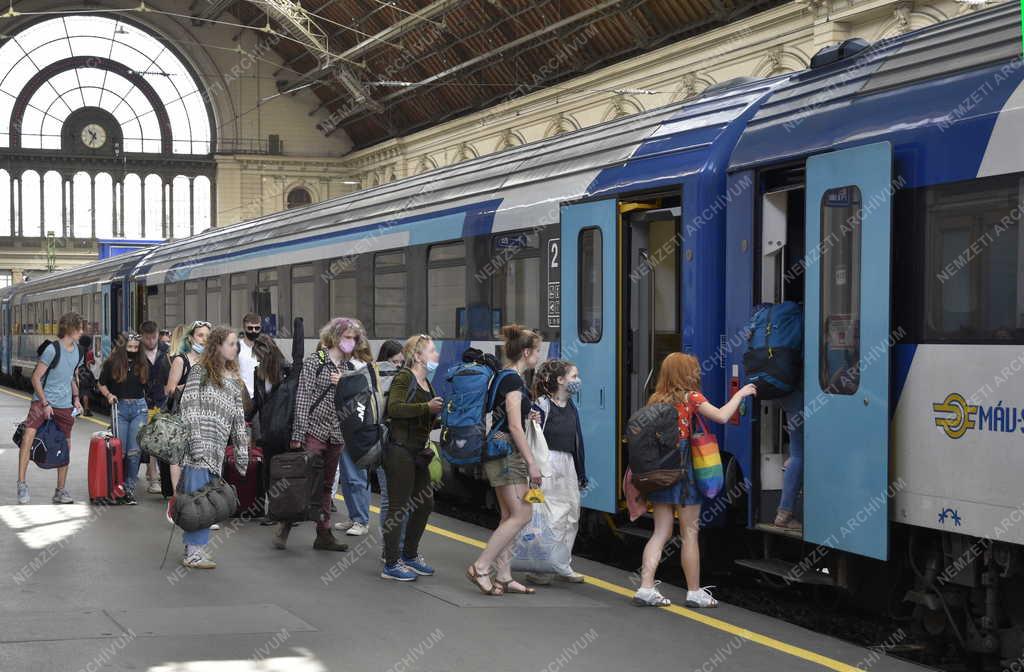 Közlekedés - Budapest - Keleti pályaudvar
