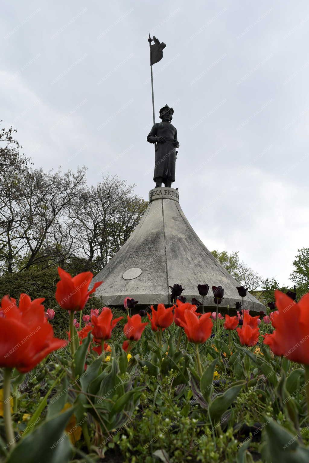 Kultúra - Budapest - Géza fejedelem szobra