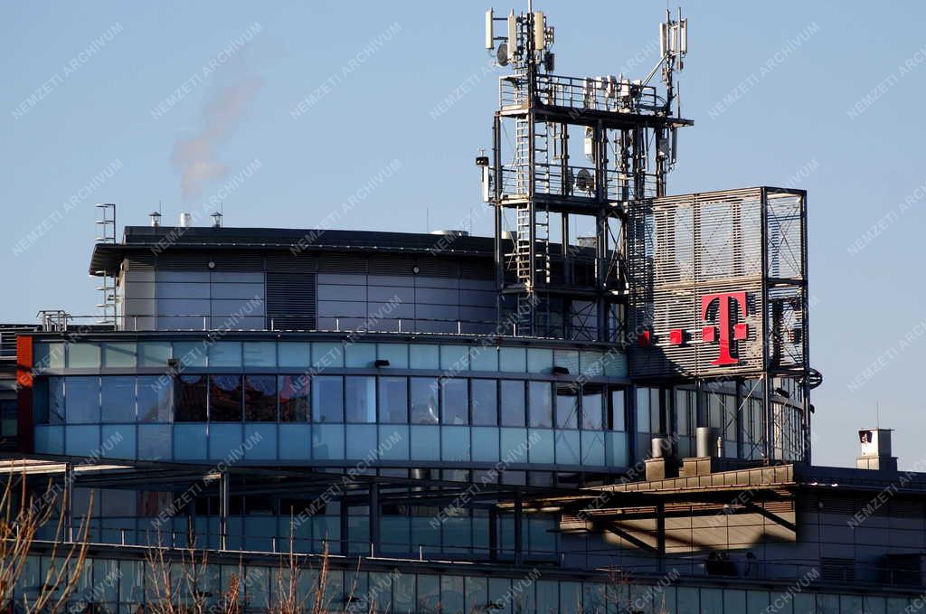 Épület - Budapest - A Magyar Telekom épülete Lágymányoson