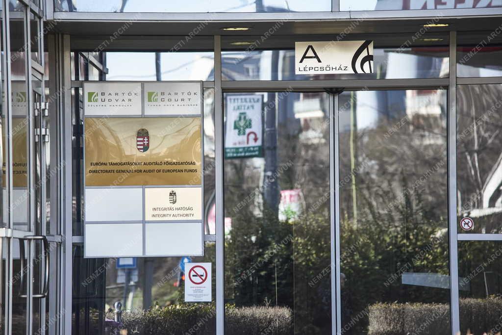Szolgáltatás - Budapest - Bartók Udvar irodaház