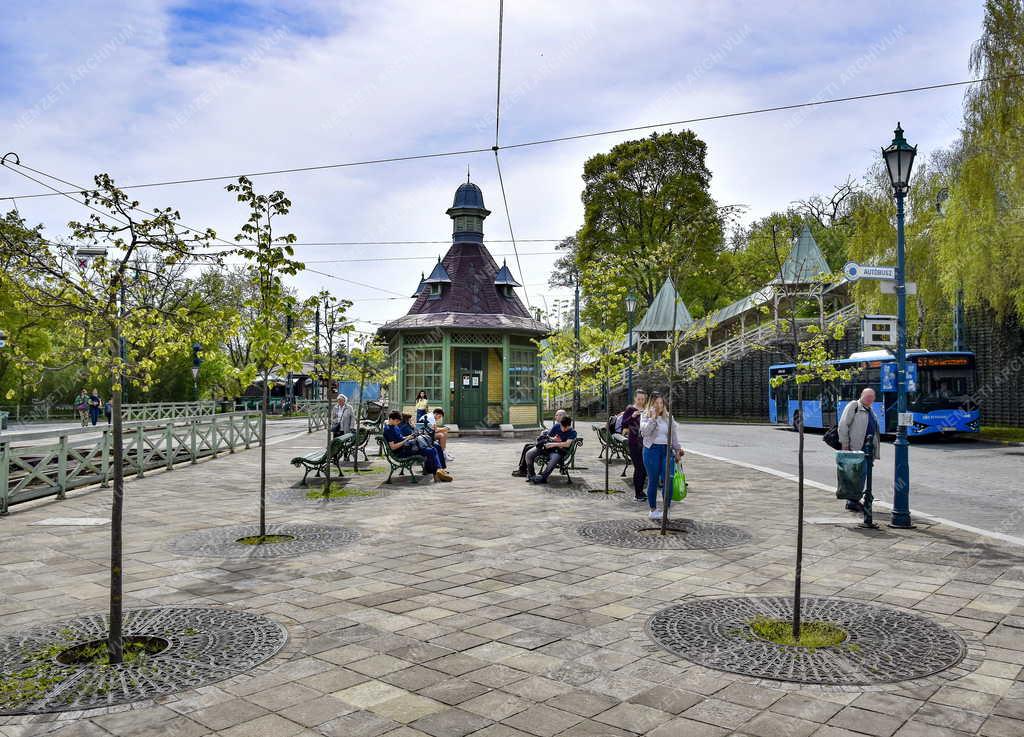 Városkép - Közlekedés - Hűvösvölgyi egyesített végállomás