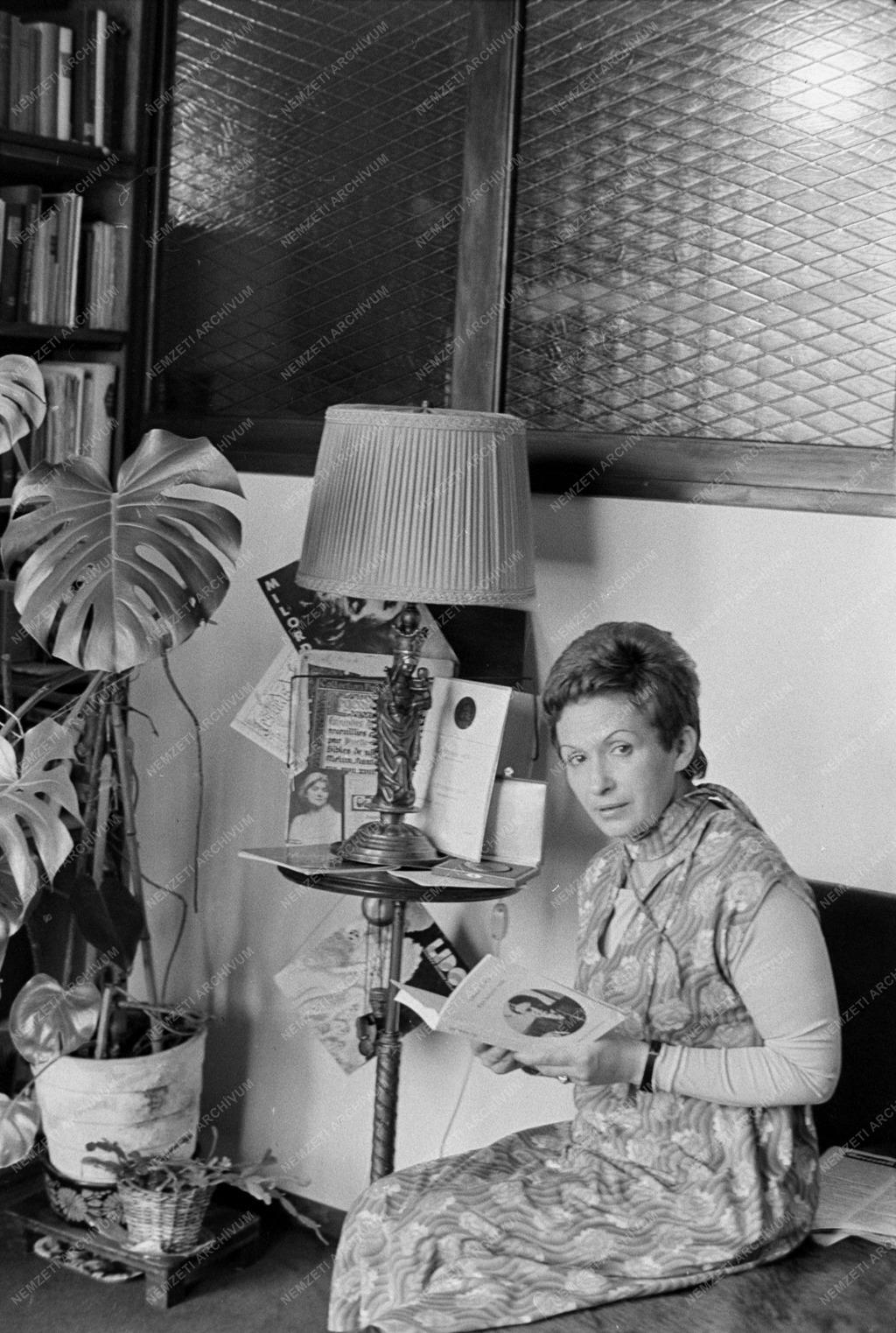 Kultúra - Zsolnai Hédi énekesnő