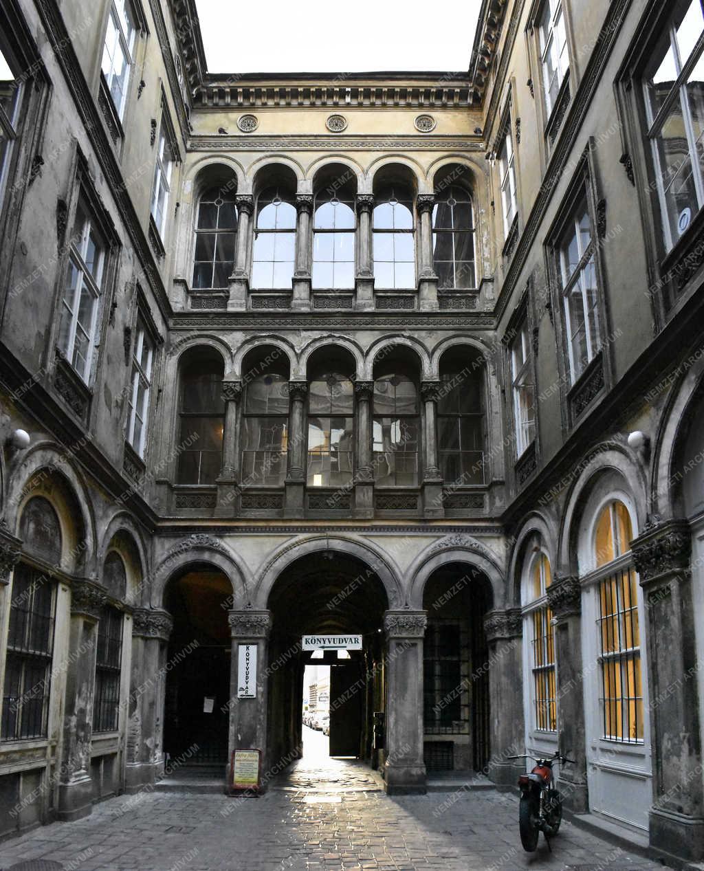 Épületfotó - Budapest - Belvárosi lakóház