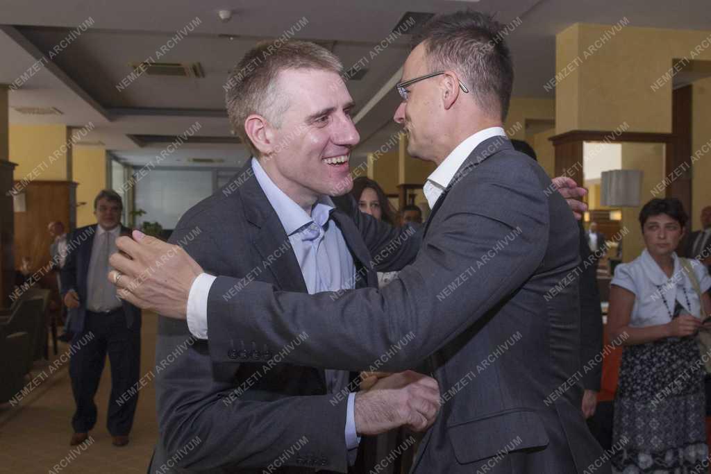 Szijjártó Péter a NATO-külügyminiszterek találkozóján Montenegróban
