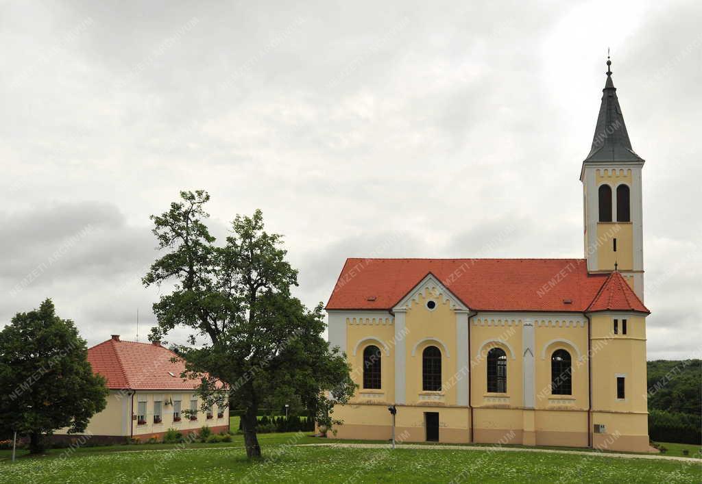 Domonkosfa - Evangélikus templom