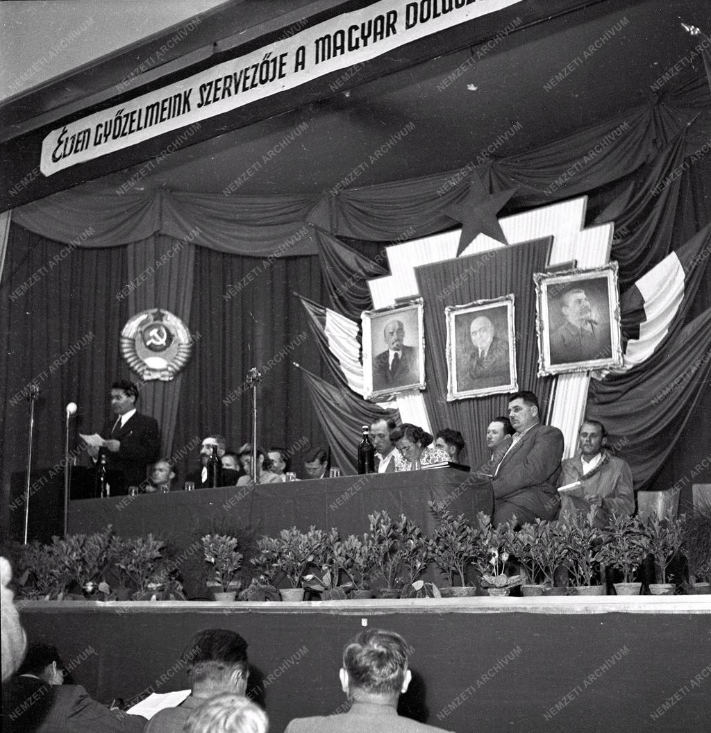 Mezőgazdaság - Az erdészeti dolgozók 1. országos tanácskozása