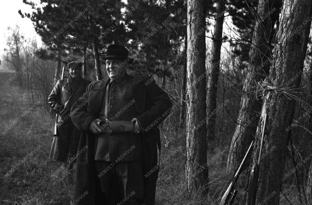 Diplomácia - Tito - vadászat