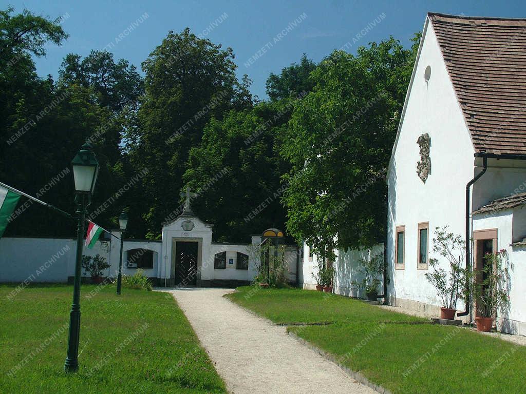 Majkpuszta - Remeteség