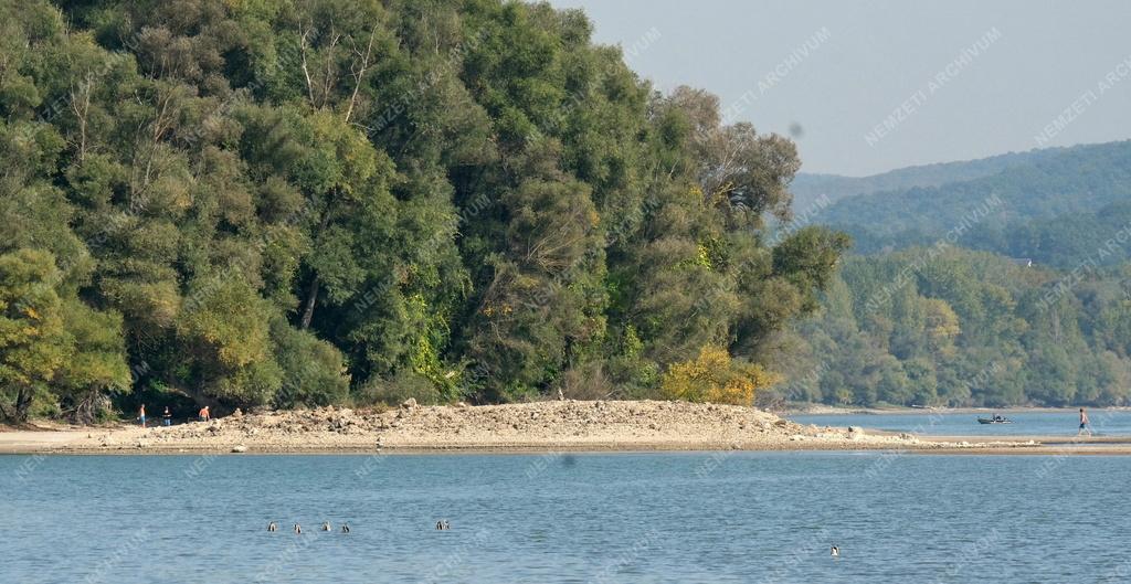 Tájkép - Nagymaros - Kavicszátony