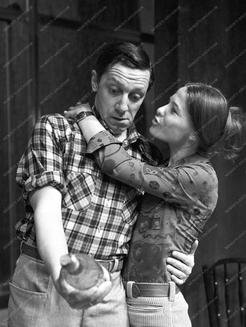 Színház - Edward Albee: Mindent a kertbe!
