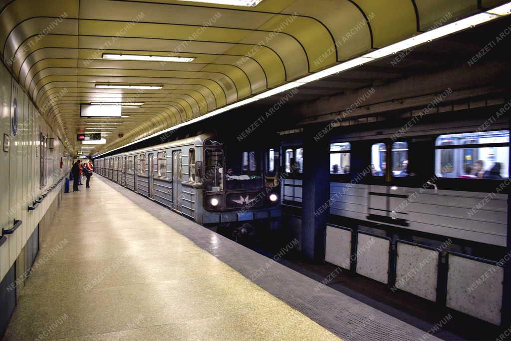 Közlekedés - Budapest - Az M3-as metró északi szakasza felújítás előtt