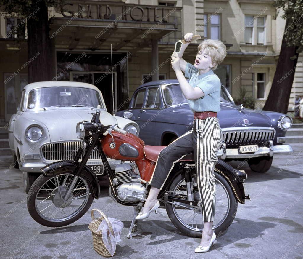 Reklám - Danuvia motorkerékpár