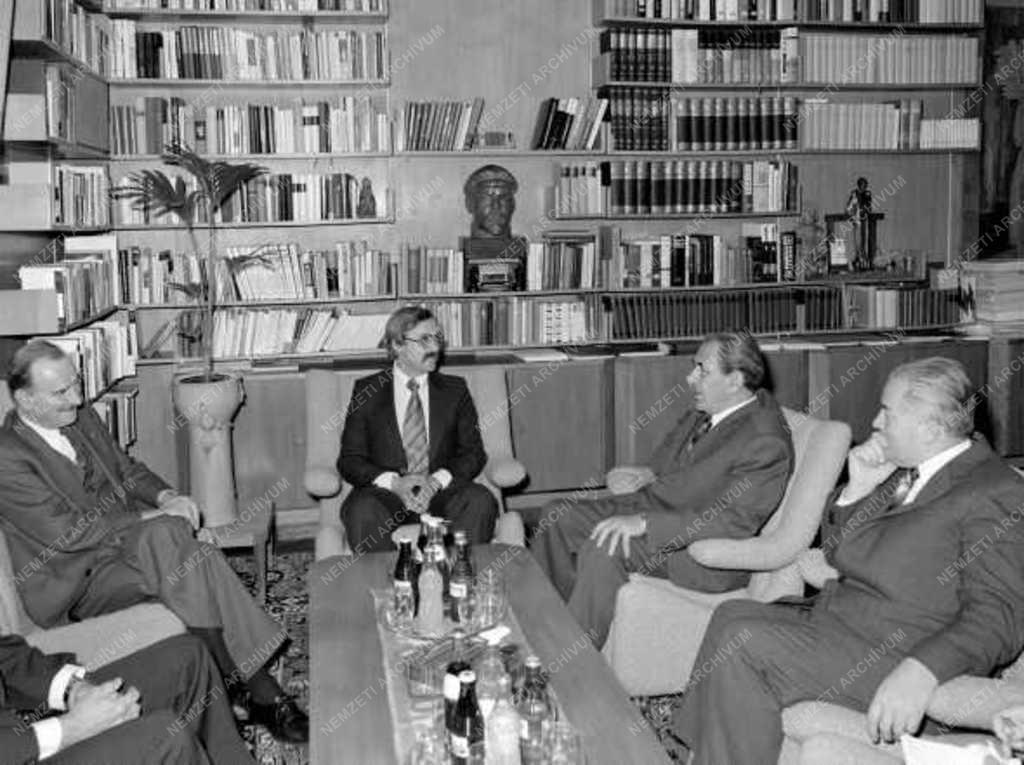 Külpolitika - A holland külügyminiszter Budapesten