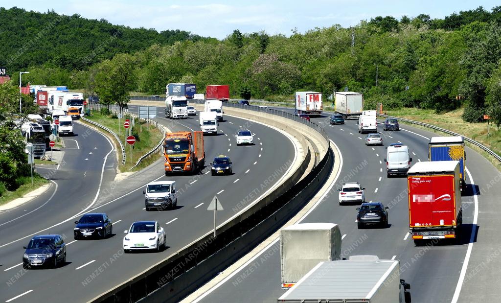Közlekedés - Törökbálint - M0-s autóút