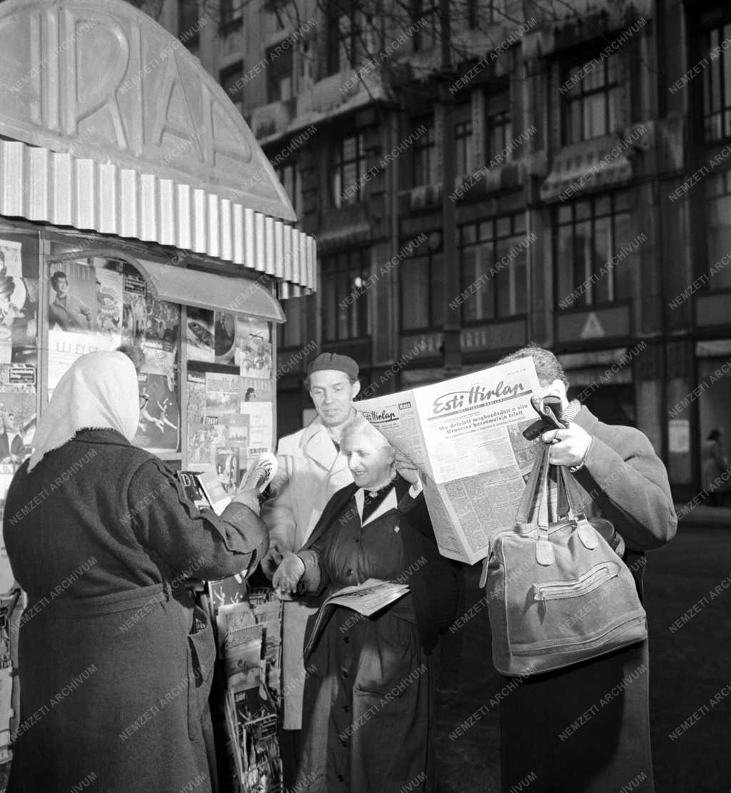 Sajtó - Média - Esti Hírlap vásárlók
