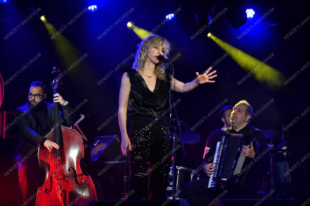 Televízió - M2 Petőfi TV - Akusztik koncert az A38 hajón