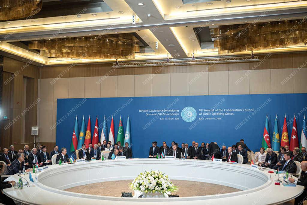 Orbán Viktor Bakuban