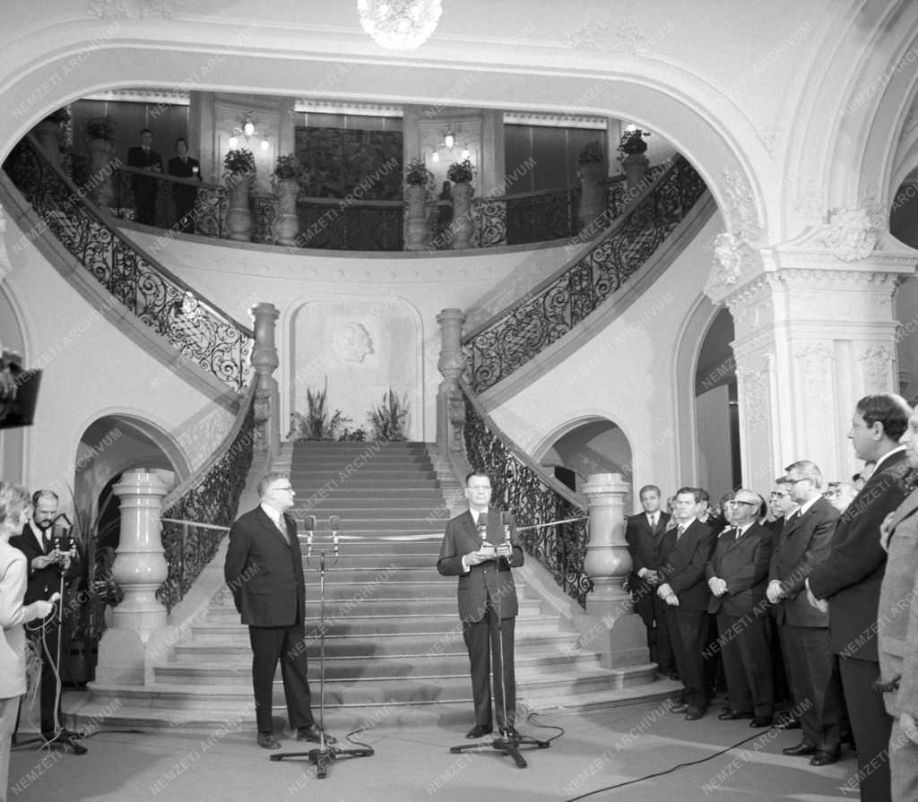 Kulturális kapcsolat - Szovjet Kultúra és Tudomány Háza