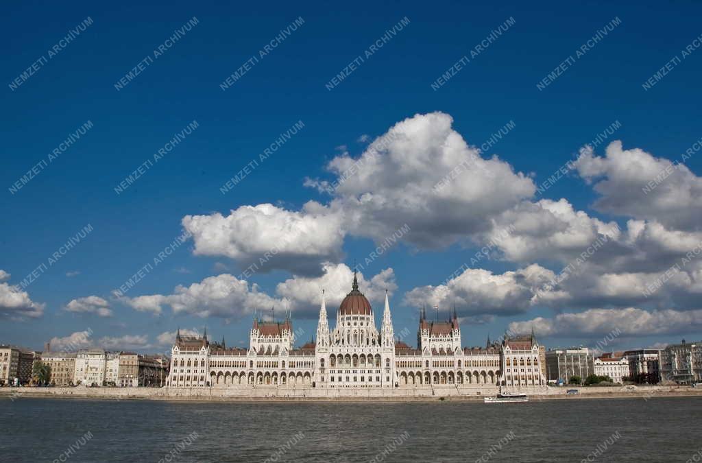 Budapest - A Parlament épülete