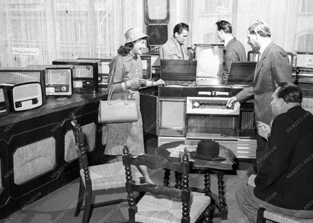 Kereskedelem - TV-rádió vásárlás