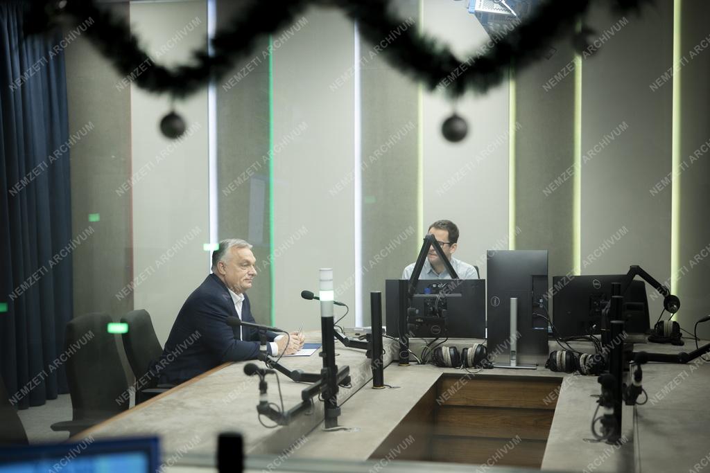 Miniszterelnöki interjú a Kossuth rádióban
