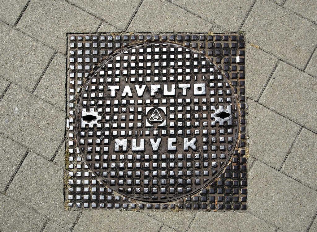 Közmű - Budapest - Távfűtő Művek csatornafedél