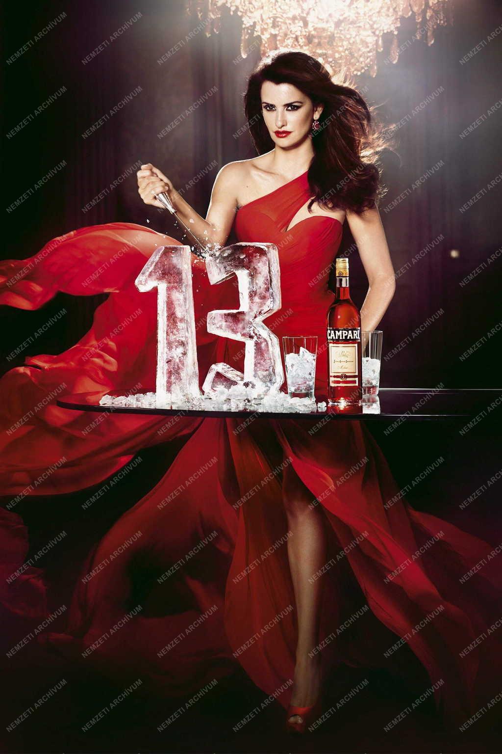 Penélope Cruz a Campari 2013-as naptárlánya
