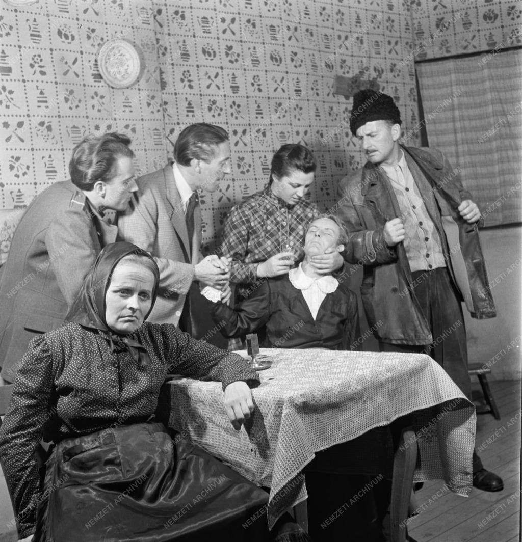 Kultúra - Színház - Major Ottó: Határszélen