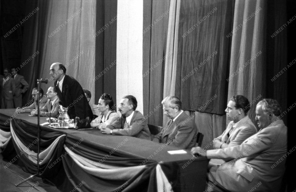 Belpolitika - Parlament - MKP színészparlament