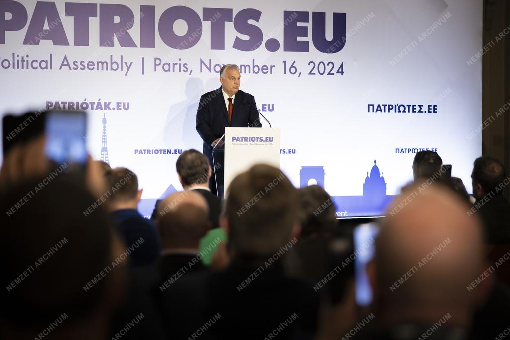 Orbán Viktor Párizsban a Patrióták pártcsalád közgyűlésén