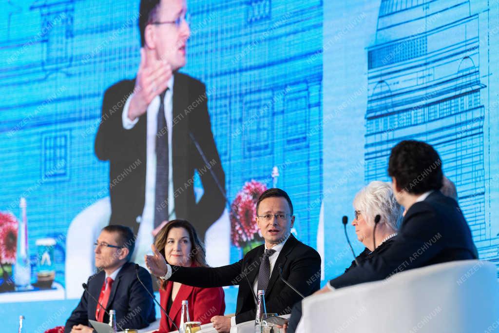 Szijjártó Péter Indiában