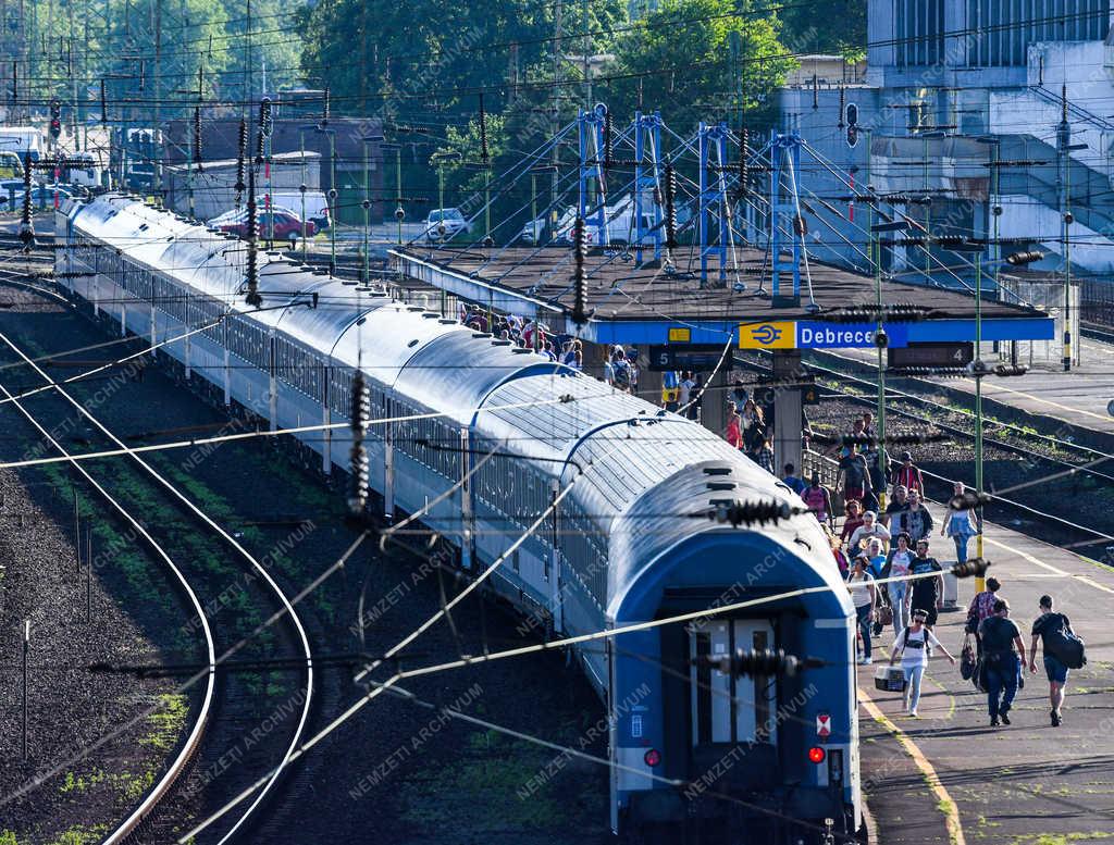 Vasúti közlekedés - Debrecen - Vasútállomás
