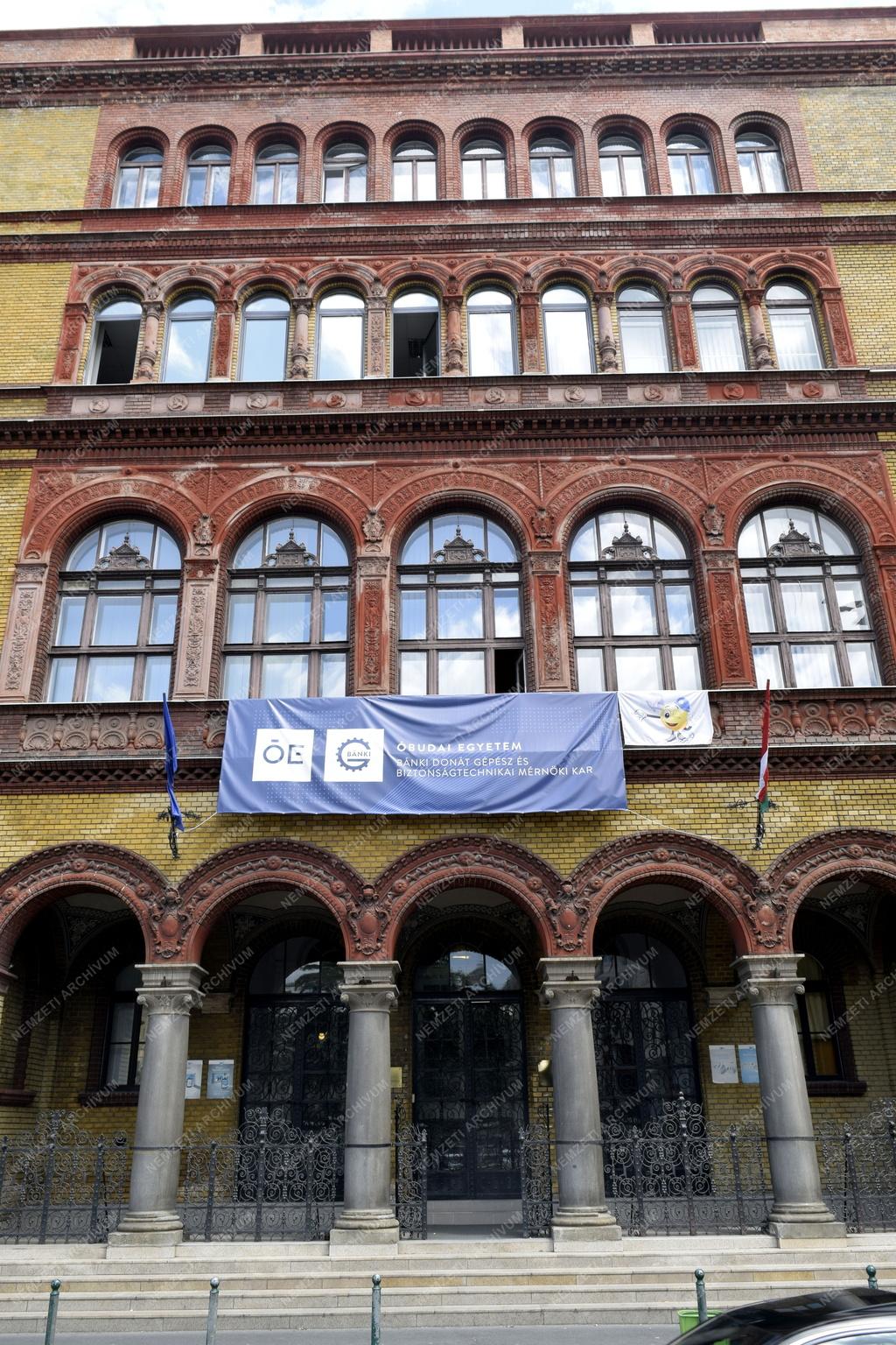 Oktatás - Budapest - Óbudai Egyetem
