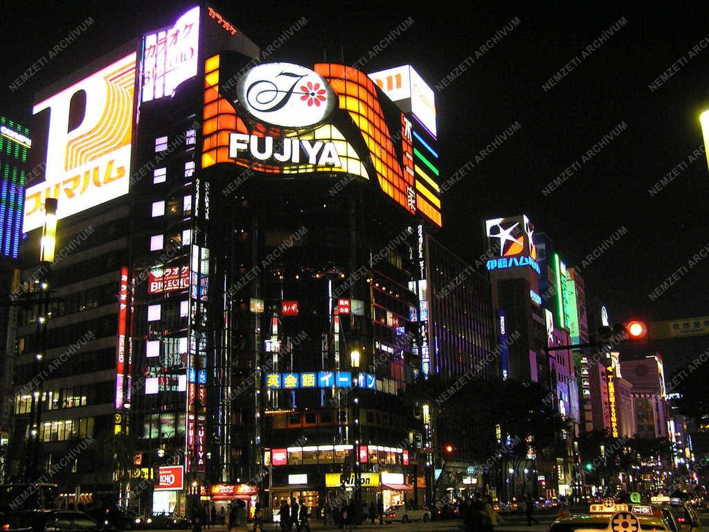 Japán - Tokió - Ginza bevásárló negyed